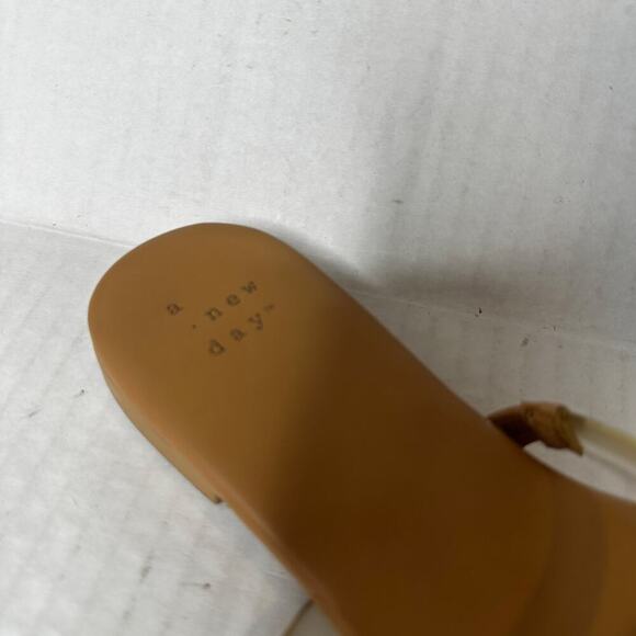 Vacation Size 6 Winnie Clear Nude Skinny Strap Flat Slide Sandals Summer Casual - Picture 4 of 7